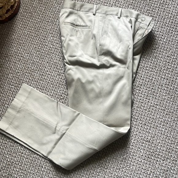 Class Club Dillards Brand Boys Size 18 Khakis - Picture 3 of 4